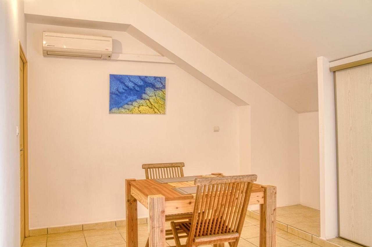 Apartament Bakkasab St Gilles Saint-Gilles Les Bains Zewnętrze zdjęcie